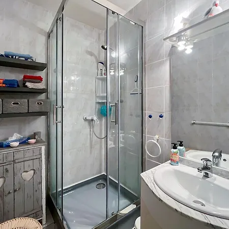 Aux Mouettes Les Pieds Dans L'eau Acces Direct A La Place 5 Personnes Apartment Saint-Hilaire-de-Riez