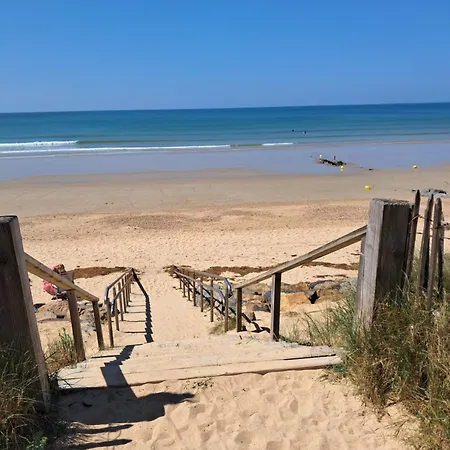 Aux Mouettes Les Pieds Dans L'eau Acces Direct A La Place 5 Personnes Apartment
